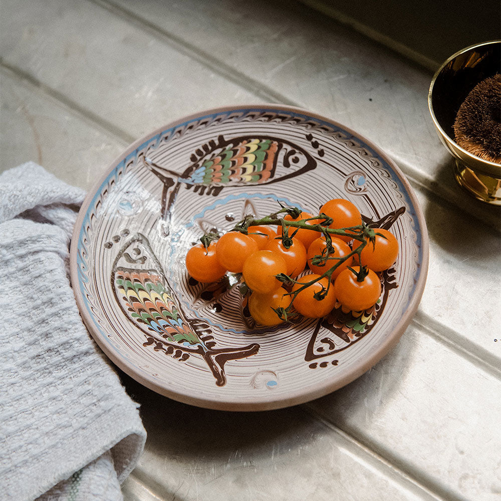 Hand-painted Artisan Fish Plate – roaniris.co