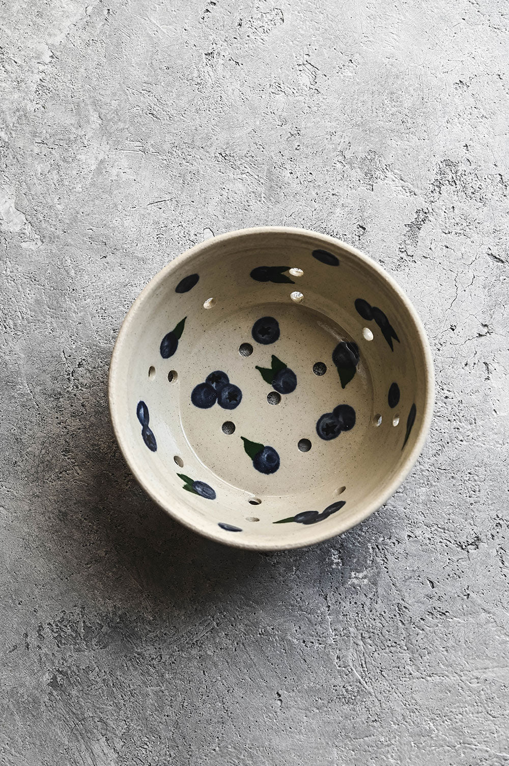 Ceramic Berry Colander Bowl - Blueberry