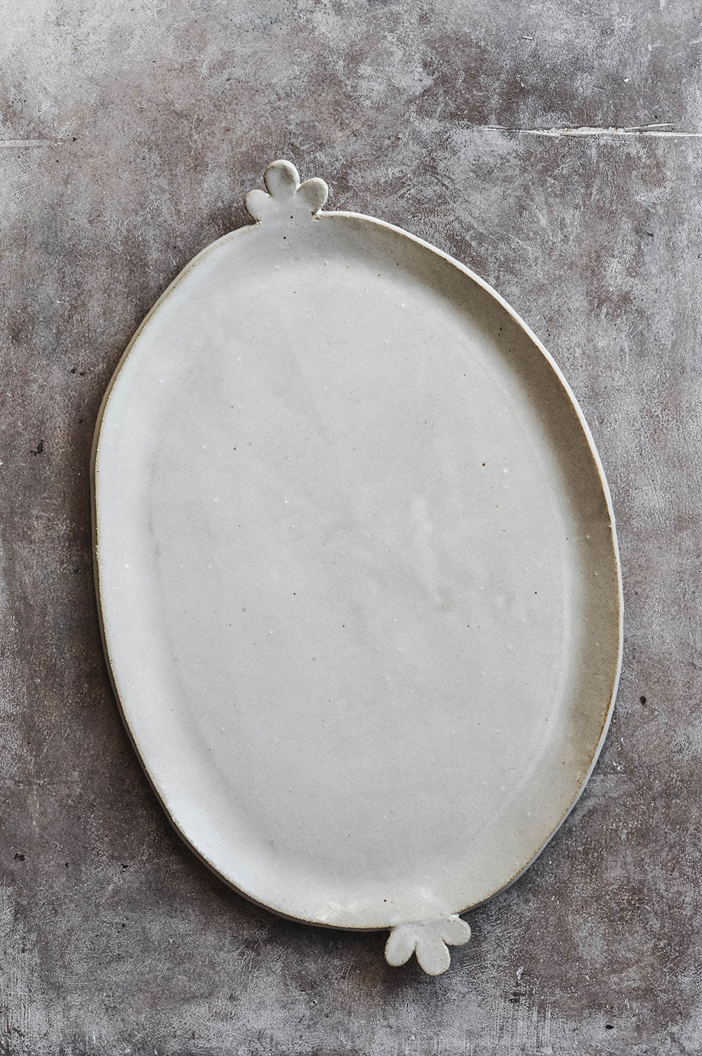 Petal Edge Ceramic Tray