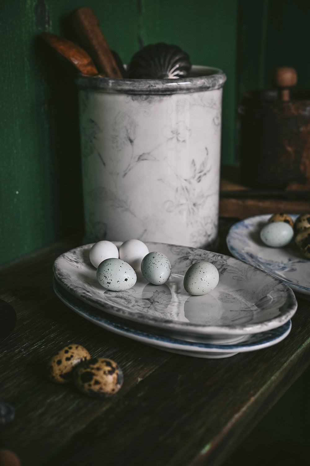 Hand-Painted Ceramic Tray - Grey Garden
