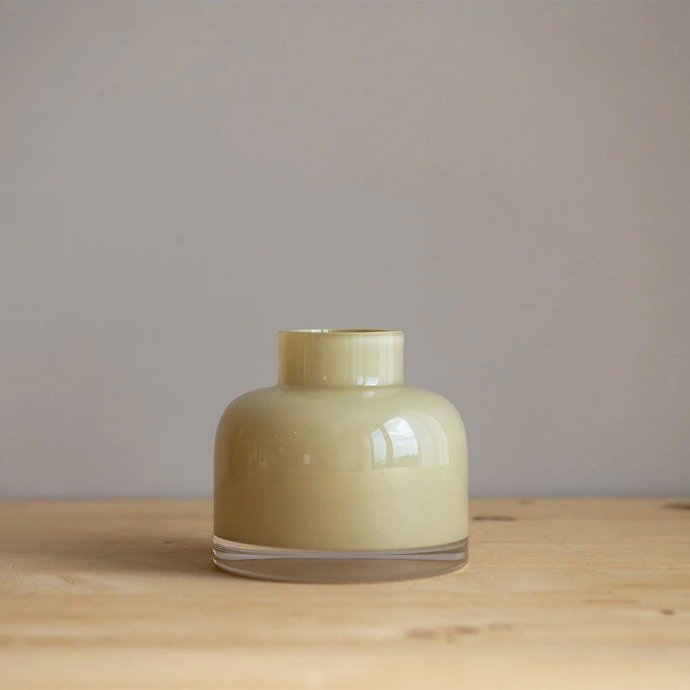 Mouth-blown Glass Vase - Butter