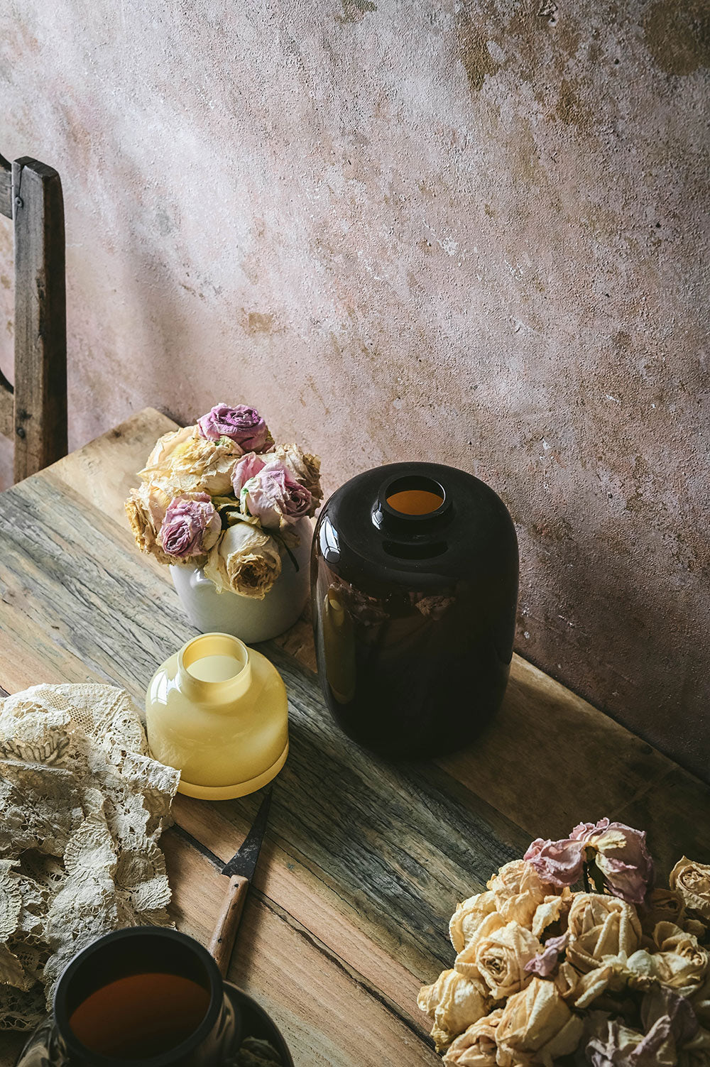 Mouth-blown Glass Vase - Acorn