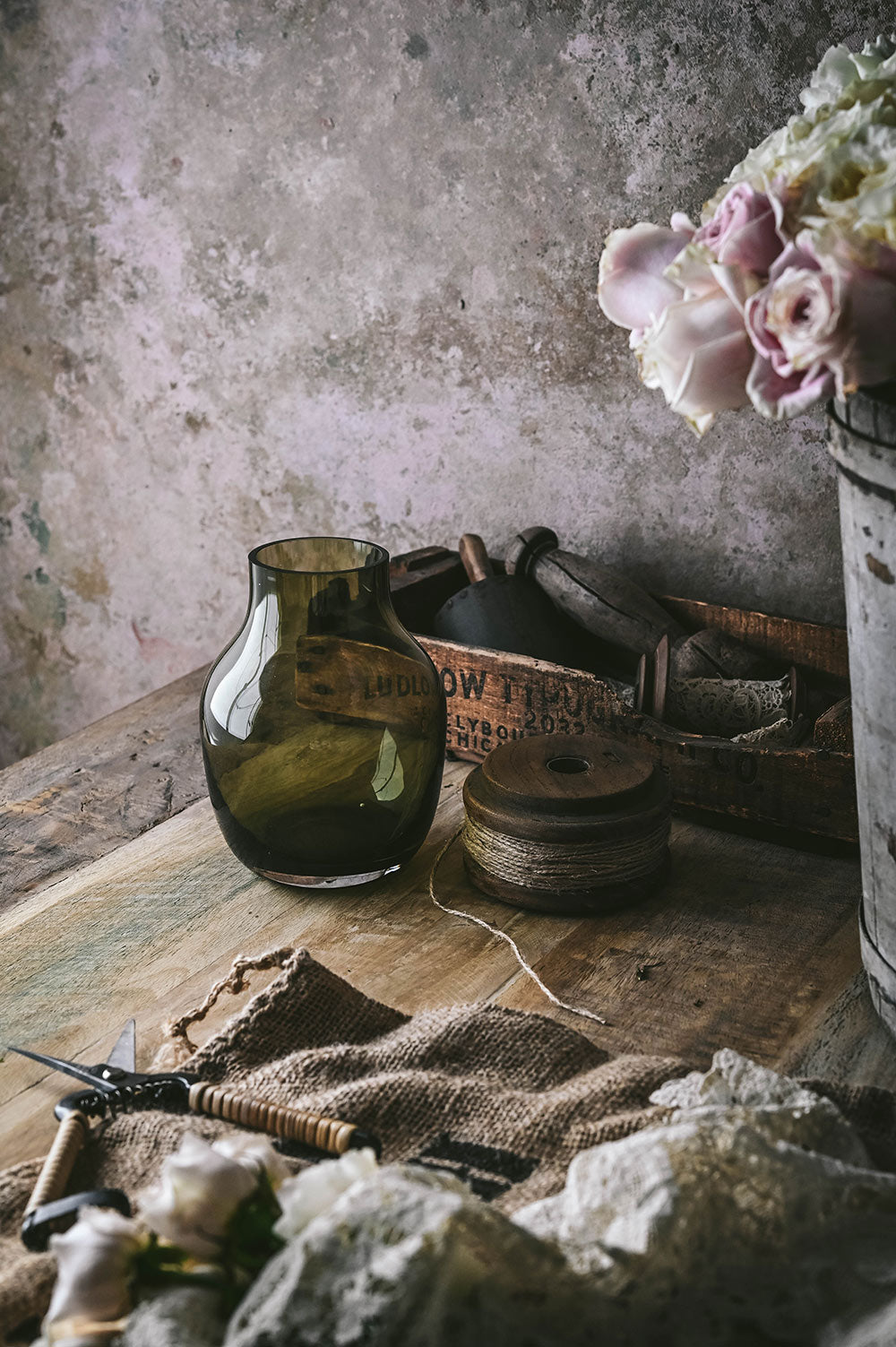 Mouth-blown Glass Vase - Olive