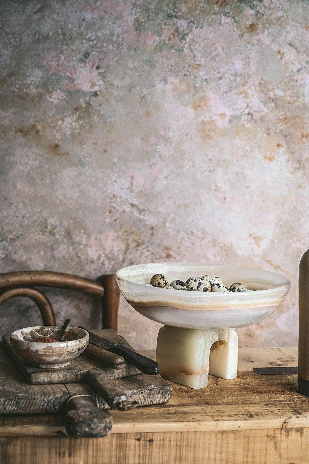 Onyx Raised Bowl