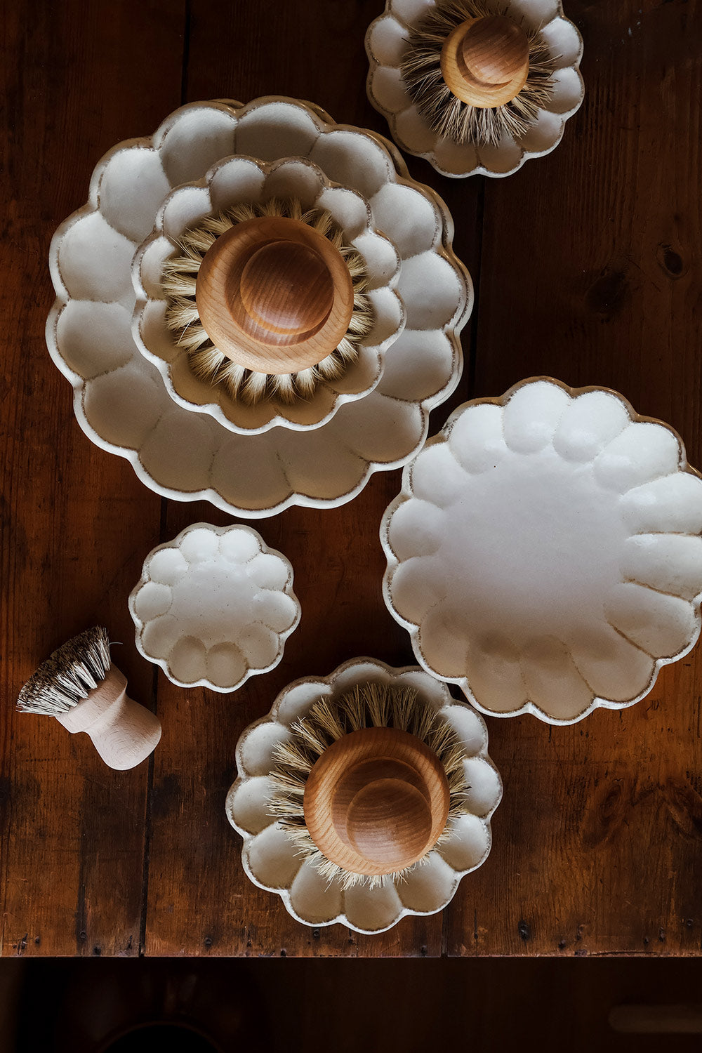 Small Ceramic Petal Plate – roaniris.co
