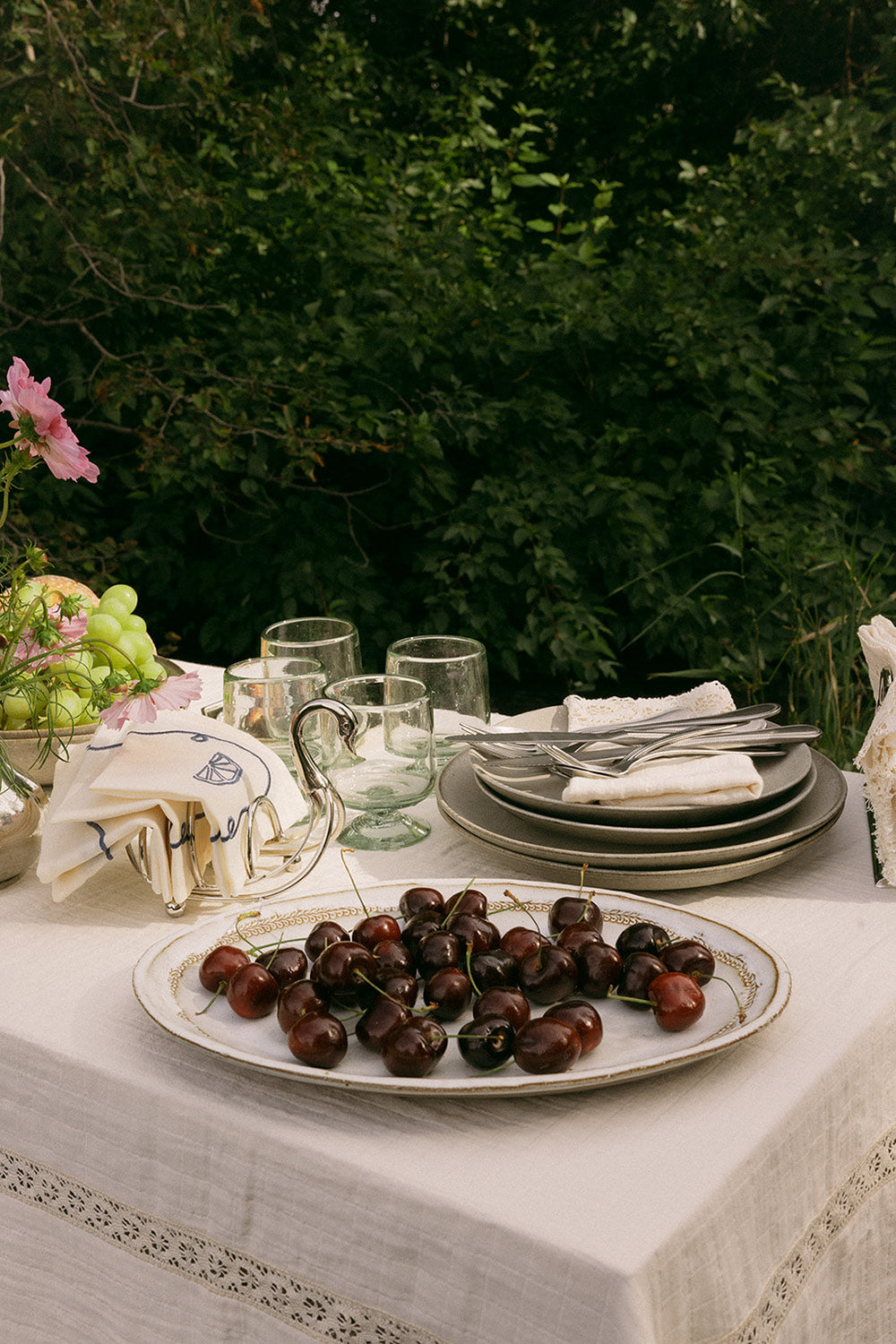 roan-iris-river-table7.jpg