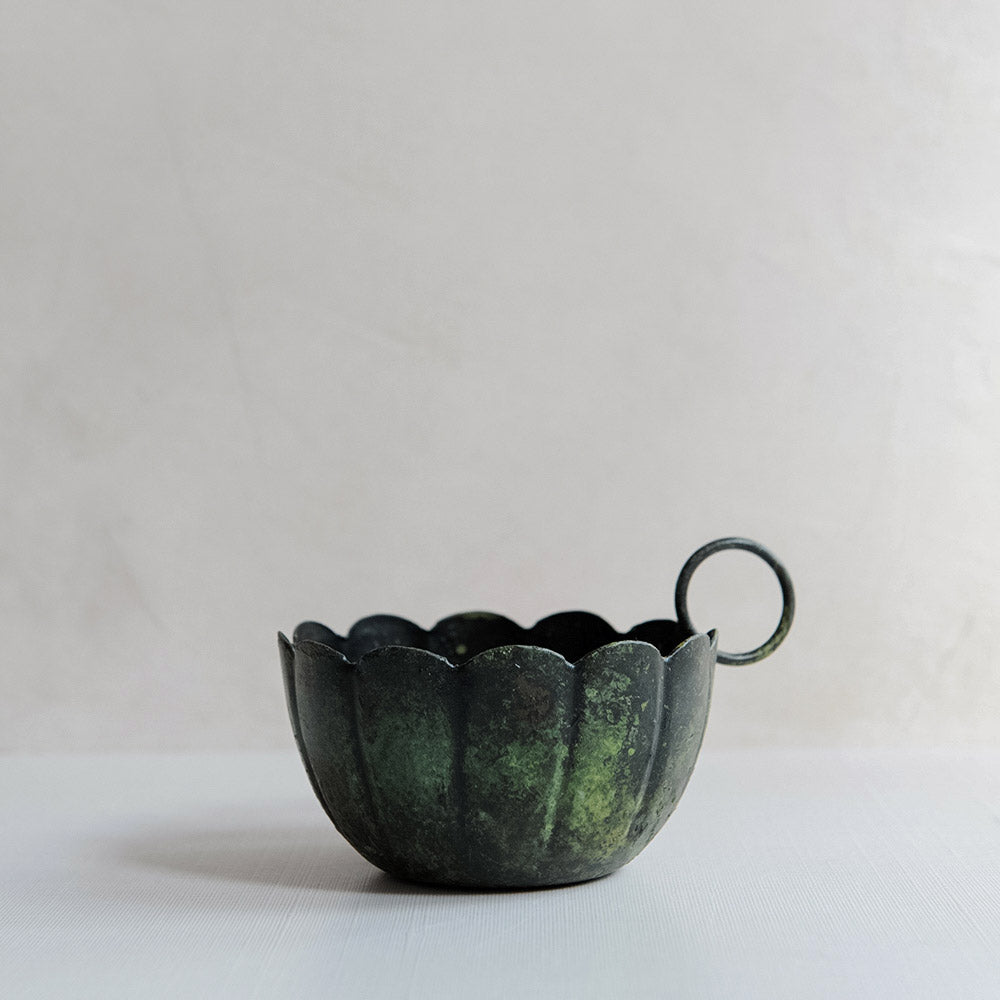 Emerald Iron Scalloped Candle Holder