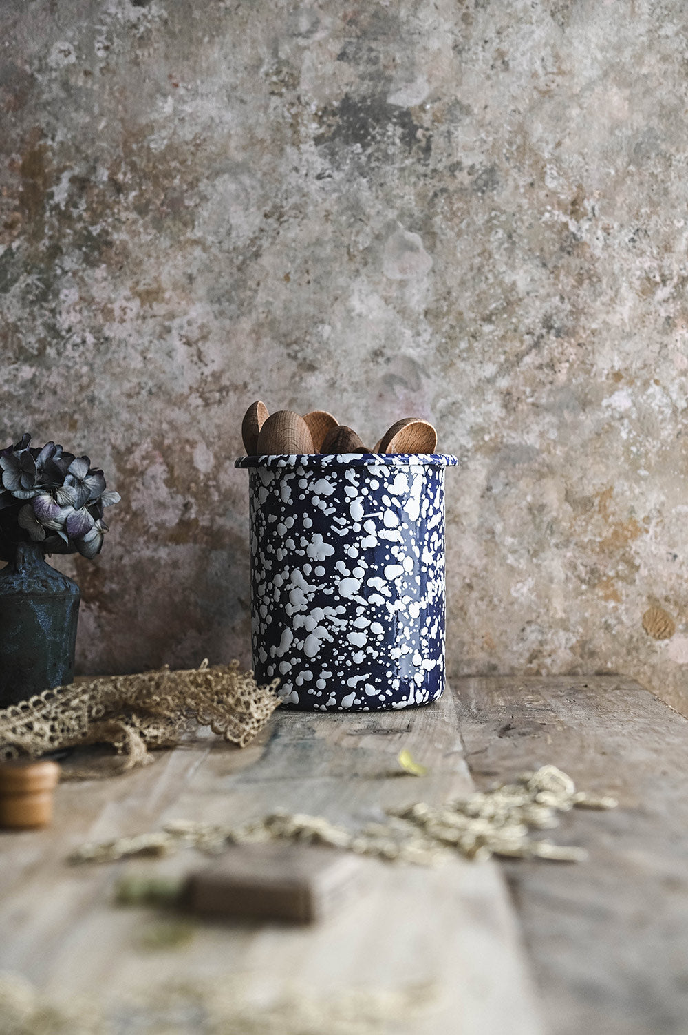 Splatterware Enamel Utensil Crock - Sky