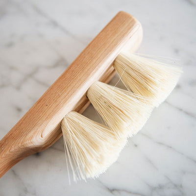 Medium Wooden Counter Brush No. MT0934