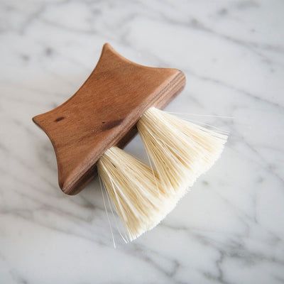 Small Wooden Counter Brush No. MT0942